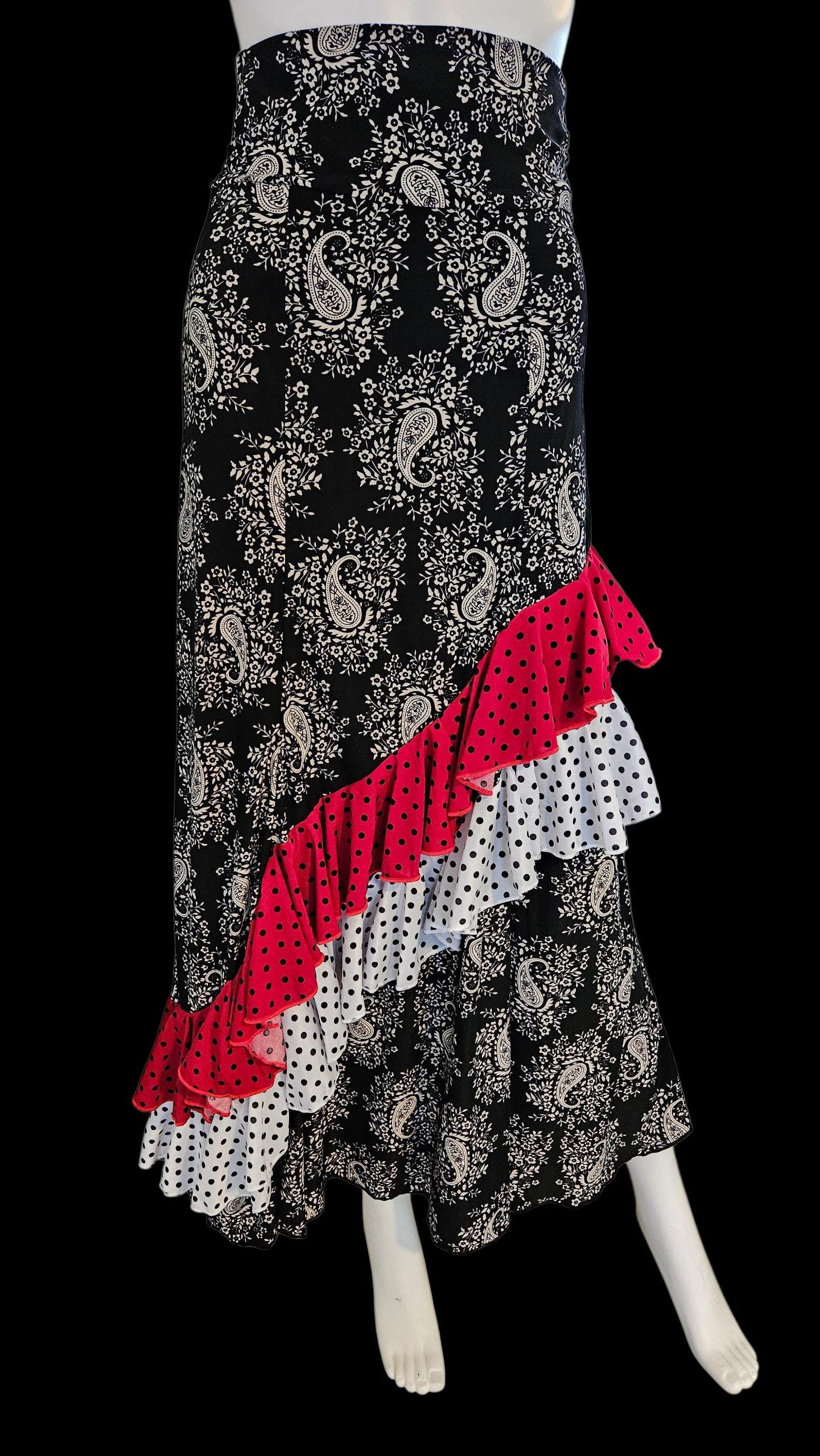 Flamenco Skirt falda de flamenco Black and White geometrical and red ruffles